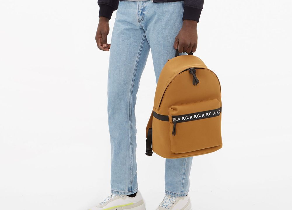 男装名牌袋款火热推介 男装斜背袋 手拿袋 背囊入手攻略 Goxip